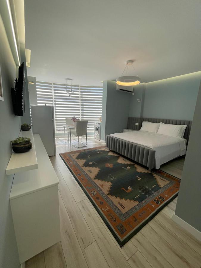 Comfort Apartment In City Center Tirana Buitenkant foto