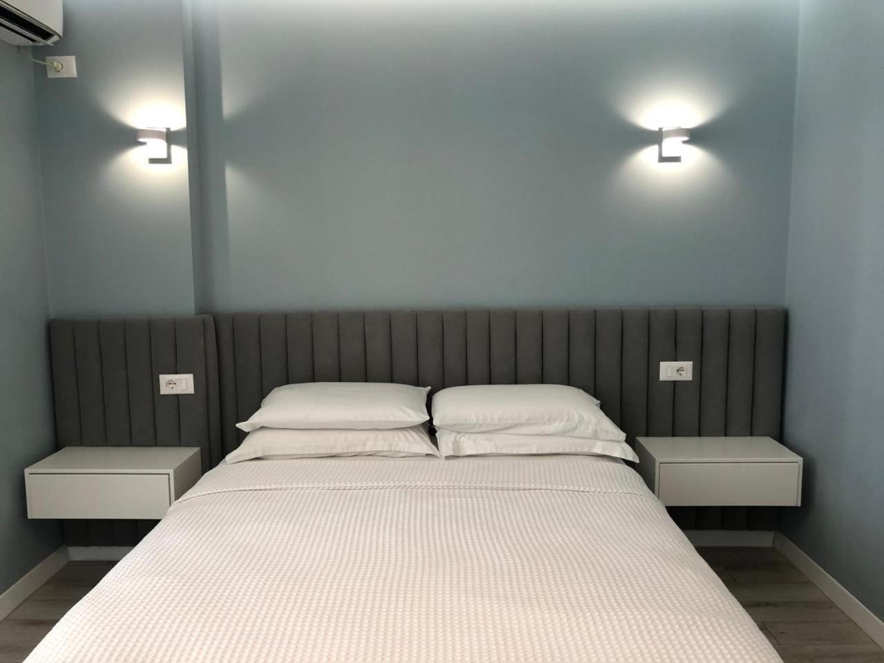 Comfort Apartment In City Center Tirana Buitenkant foto