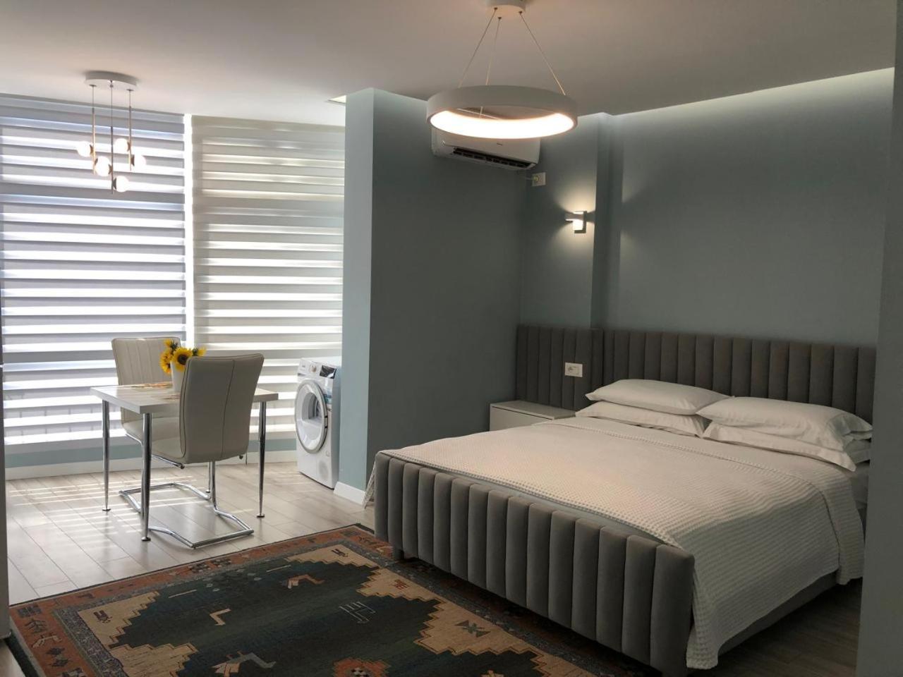 Comfort Apartment In City Center Tirana Buitenkant foto